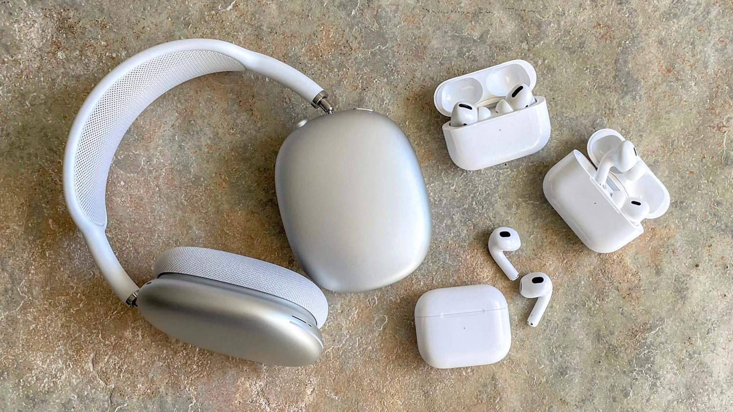 AirPods vs Other Wireless Earbuds – Which One Should You Buy in 2025?