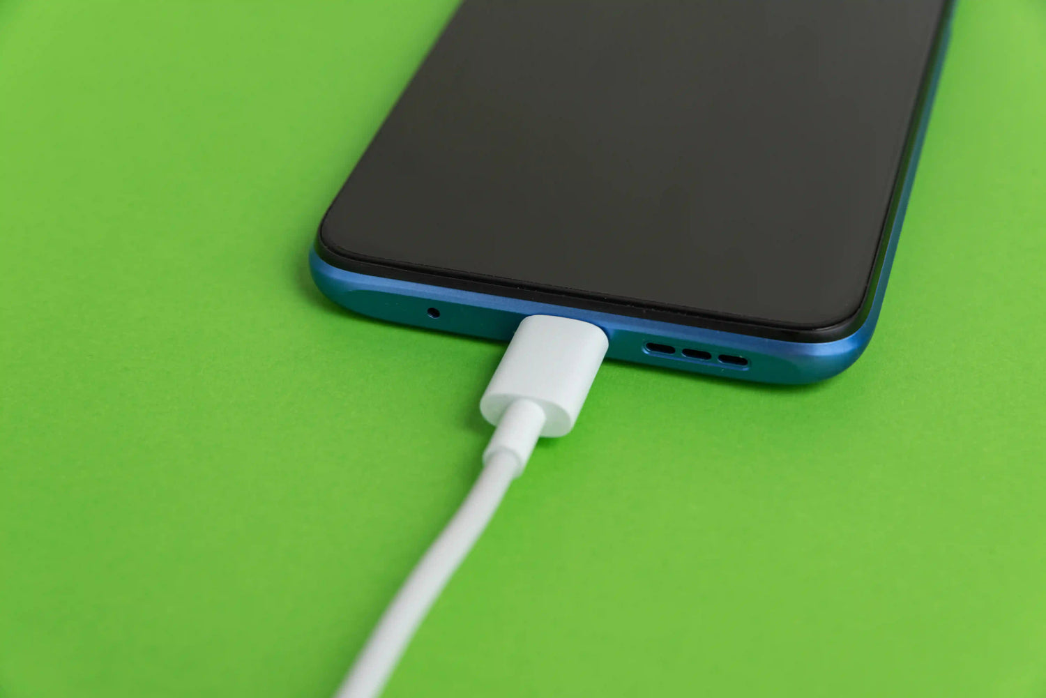 Why Your Phone Battery Drains Fast & How to Fix It - HTT Mobiles